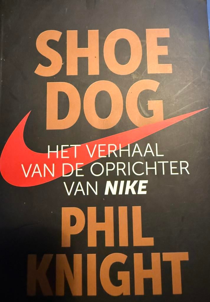 Shoe dog het verhaal van de oprichter van Nike, Boeken, Ophalen of Verzenden, Zo goed als nieuw