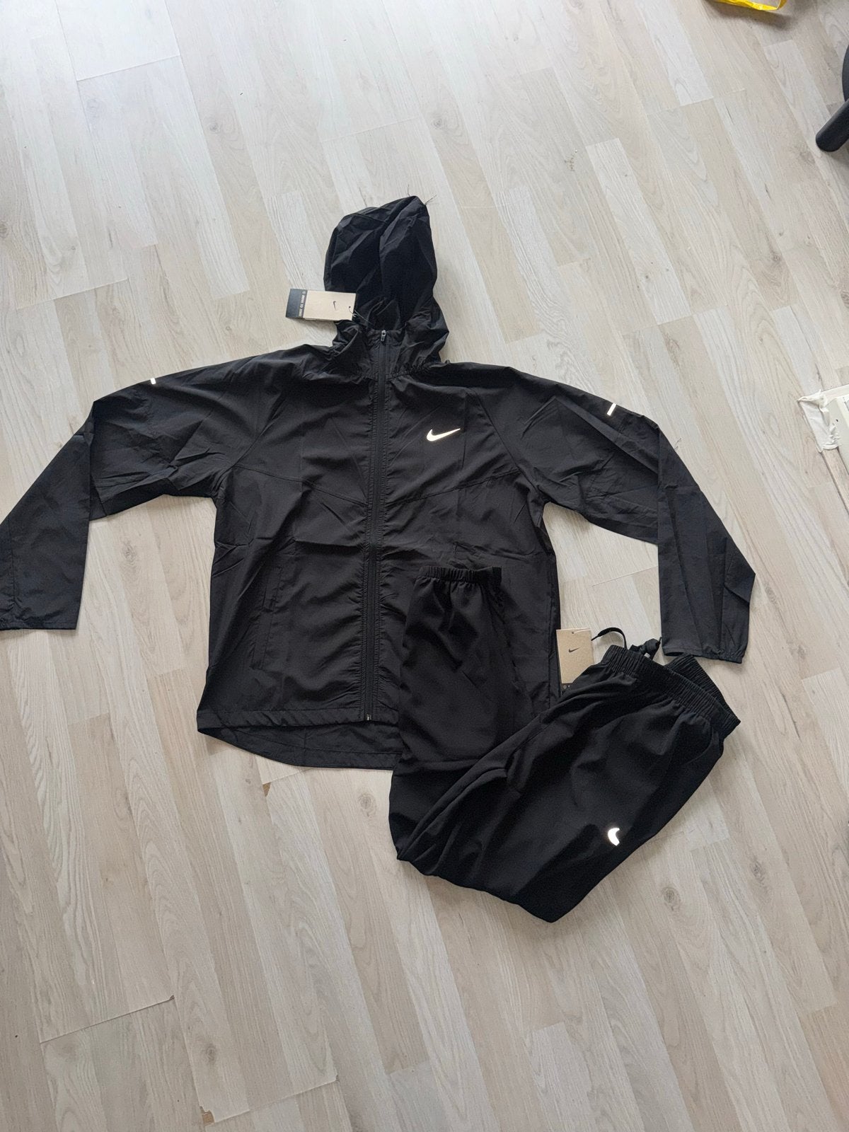 Nike hardloopjack en broek - Zwart - Maat L, Maat 52/54 (L), Zwart, Nieuw, Ophalen of Verzenden