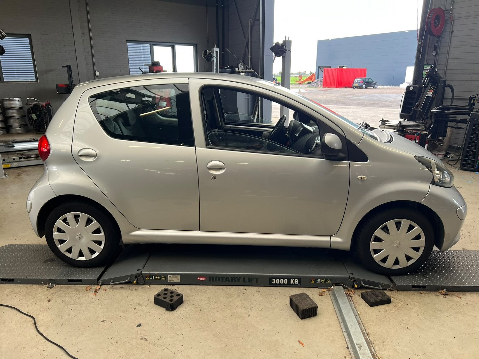 Foto 8 van Toyota Aygo 1.0 12V Vvt-i 5DRS 2006 Grijs