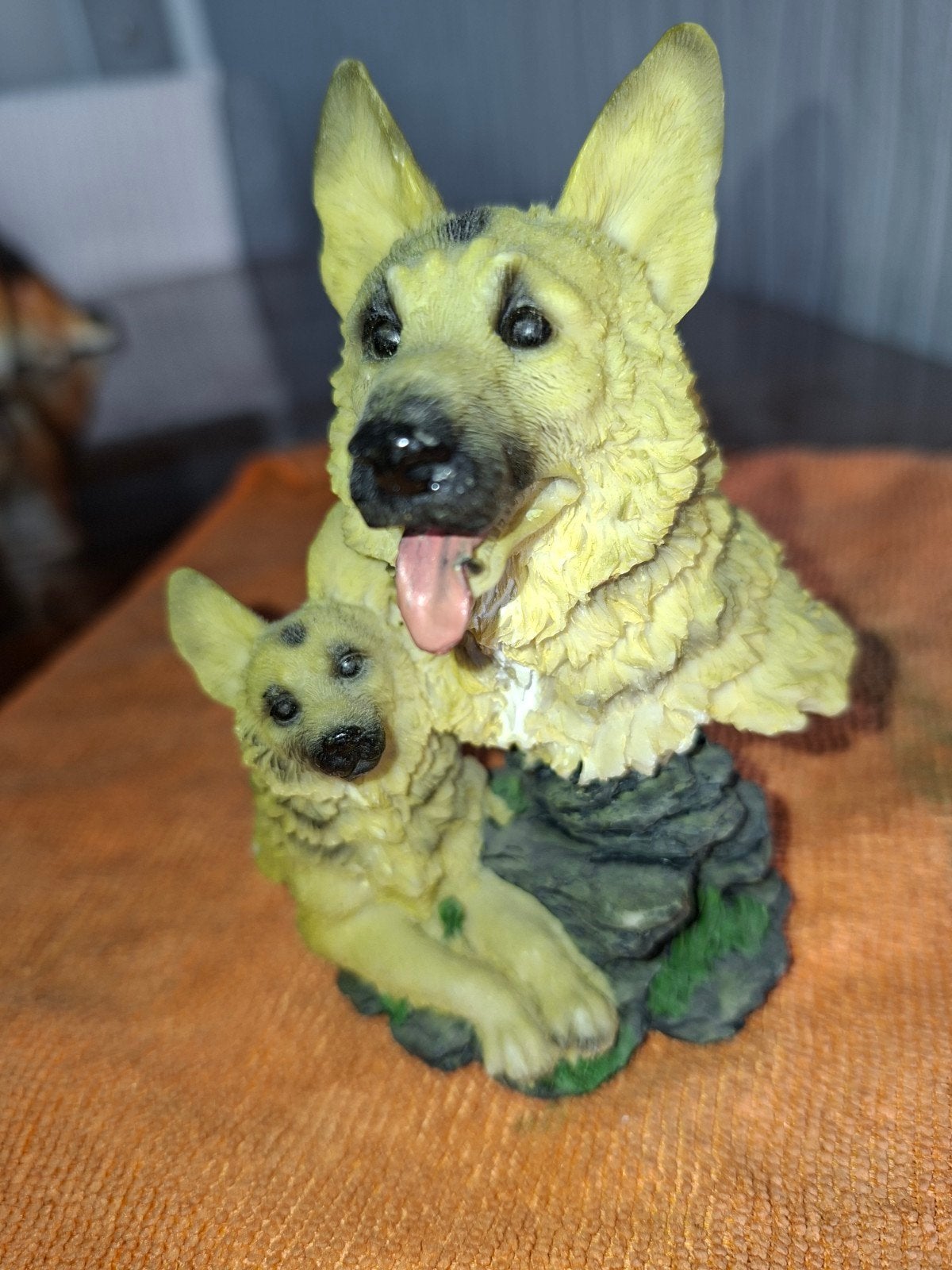Schattig beeldje van Duitse Herder met pup - 11 cm hoog, Ophalen, Gebruikt, Hond of Kat, Beeldje of Figuurtje
