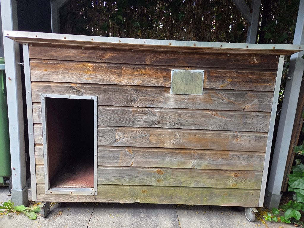 Geïsoleerd hondenhok buiten, Dieren en Toebehoren, Hondenhokken, Ophalen, 100 cm of meer, Hondenhok, 110 cm of meer