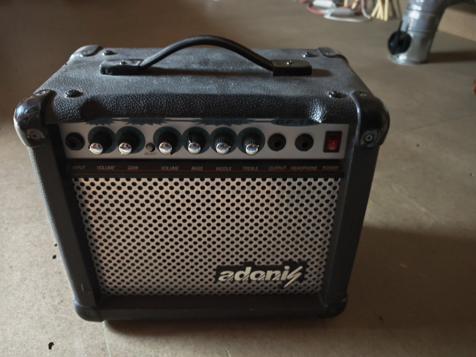 Adonis gitaarversterker - Compact en veelzijdig, Ophalen of Verzenden, Gebruikt, Gitaar, Minder dan 50 watt