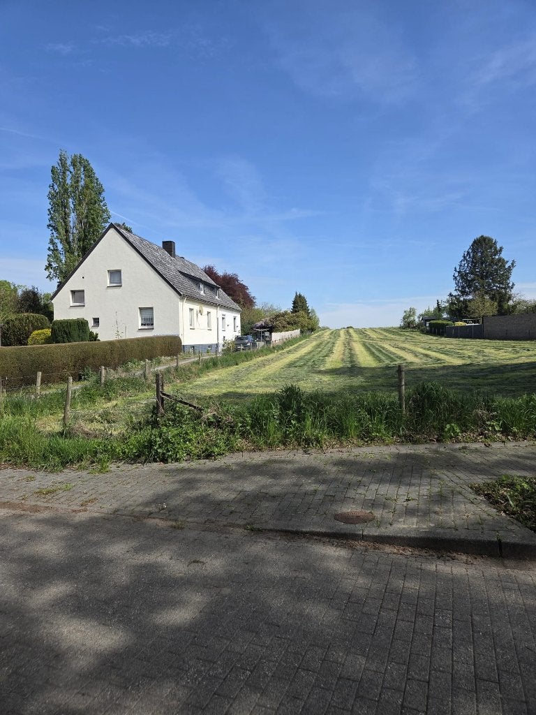 Unieke woning aan de grens bij Nieuwstadt – 2.075 m² grond, 5 kamers, Vrijstaande woning, Verkoop zonder makelaar, 125 m²