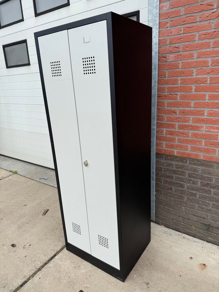 2 -deurs Kledingkast / Lockerkast, Niet ingevuld, Niet ingevuld, Zo goed als nieuw, 150 tot 200 cm