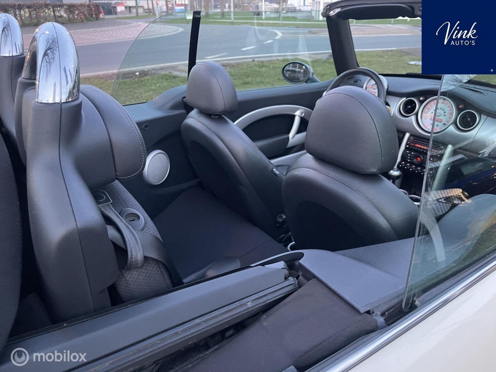 Foto 9 van Mini Cabrio 1.6 Cooper Chili CABRIO | APK 9-2027 | 99000 km!