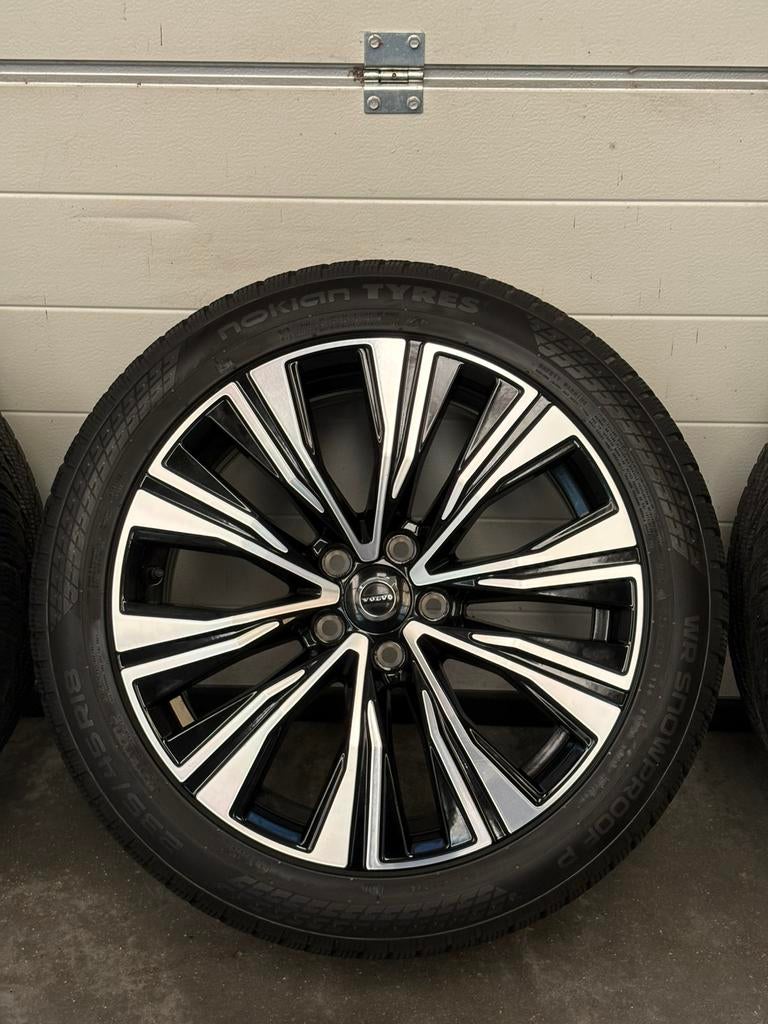 Volvo V60 S60 Insciption 18 inch winterset DEMO Nokian 8 mm, Ophalen, 18 inch, Gebruikt, Banden en Velgen