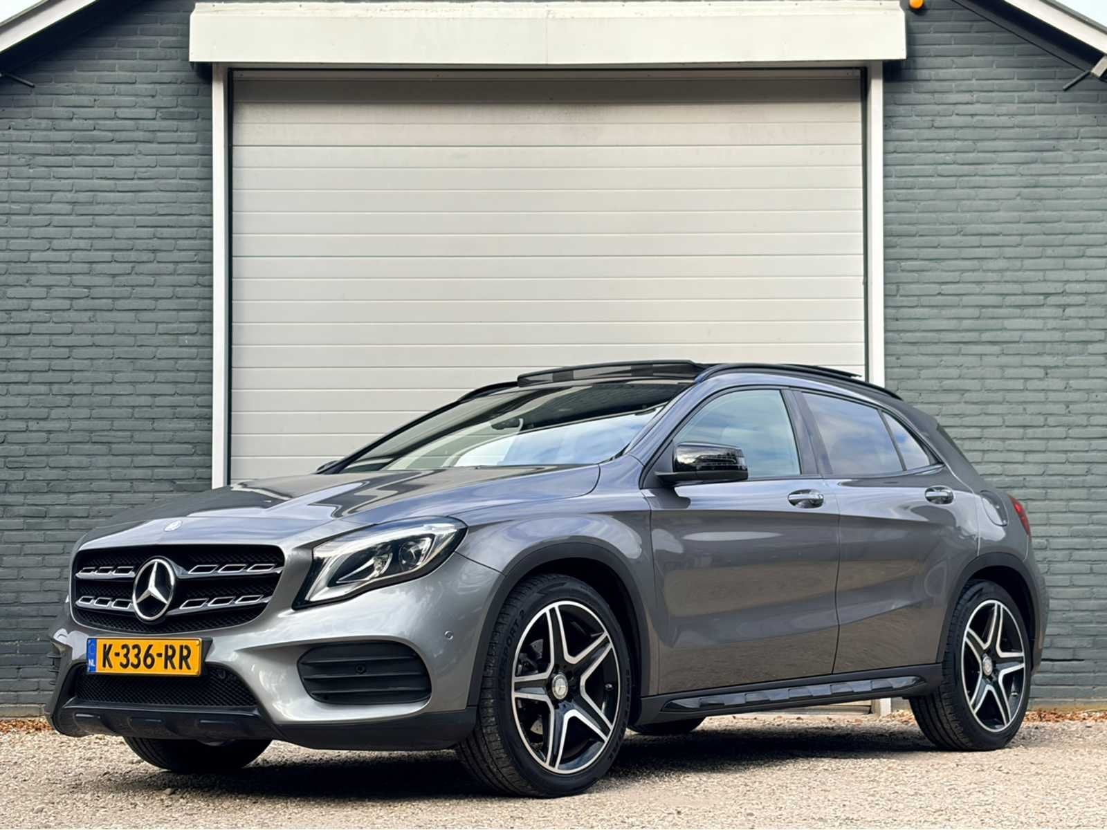 2017 Mercedes-Benz GLA-klasse 180 Bus. Sol. AMG Personenauto, Gebruikt, Euro 6, 4 cilinders, 715 kg