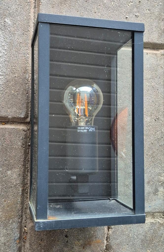 Mooie buitenlamp, Tuin en Terras, Ophalen of Verzenden, Netvoeding, Wandlamp, Waterbestendig