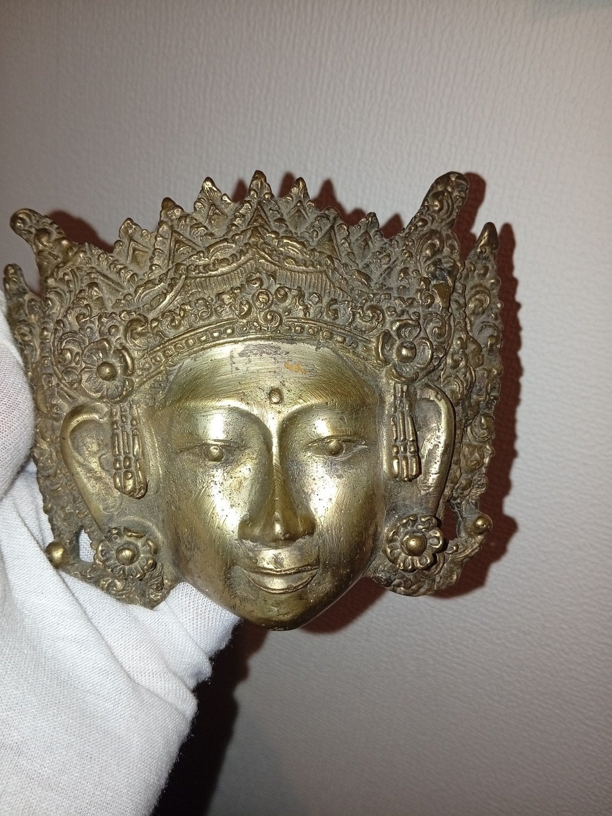 Antiek bronzen masker van een godheid, vermoedelijk Aziatisc, Handgemaakt, Ophalen of Verzenden, Indonesië, Brons