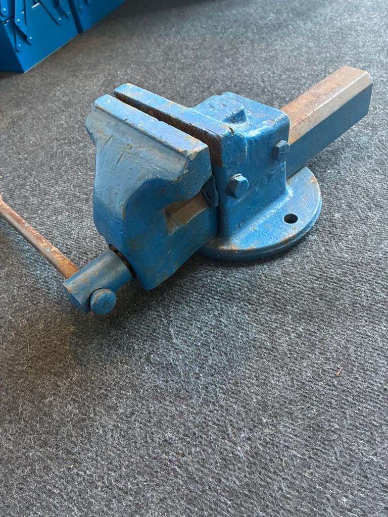 Bankschroef, Doe-het-zelf en Verbouw, Ophalen of Verzenden, Zo goed als nieuw, Minder dan 70 cm, Bankschroef