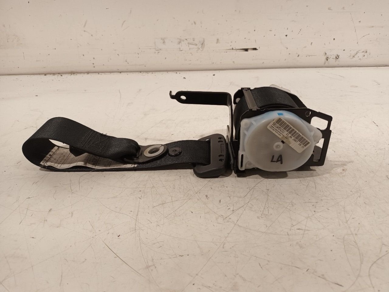 Veiligheidsgordel links achter Toyota Avensis, Onderdelen@venauto.nl, Van der Ven Autorecycling B.V., Gebruikt, Ettenseweg 76, 4706 PB Roosendaal, The Netherlands