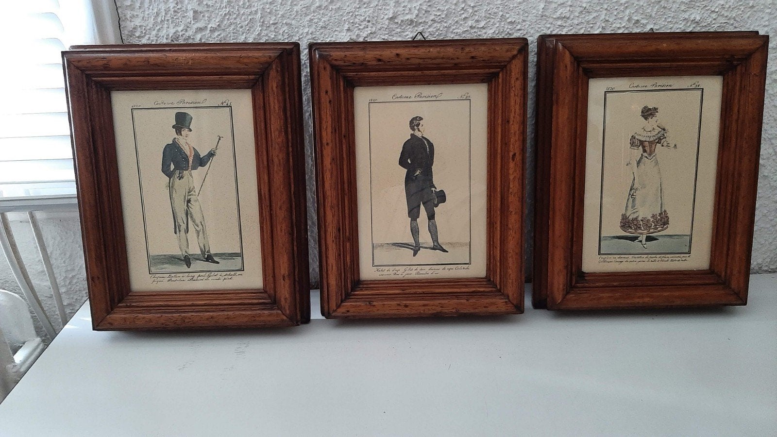 3 schilderijtjes, Ophalen