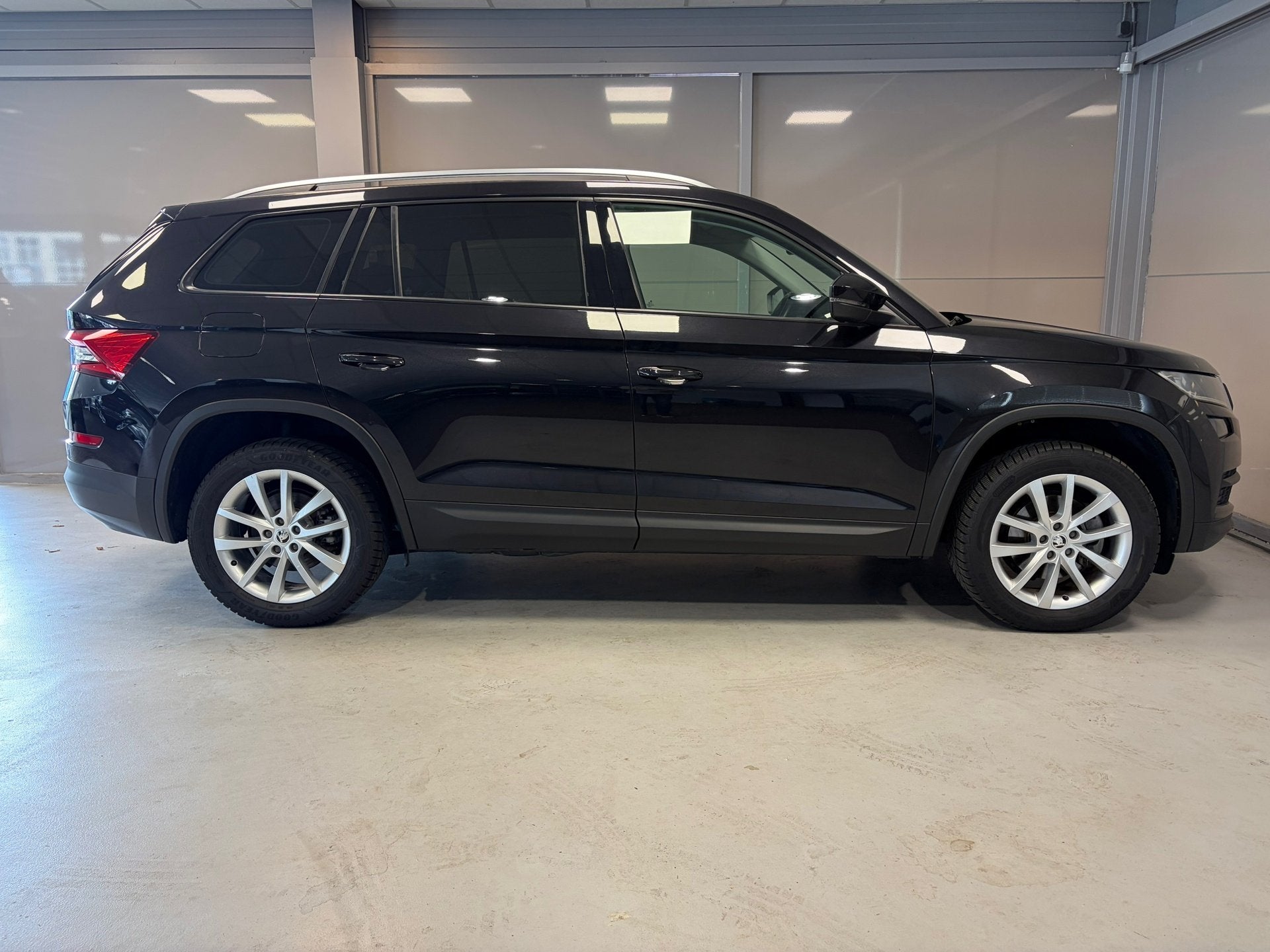 Skoda Kodiaq Business Edition 1.5 TSI DSG | 7 Persoons | Weg, Auto's, Dealer onderhouden, 4 cilinders, 150 pk, Zwart
