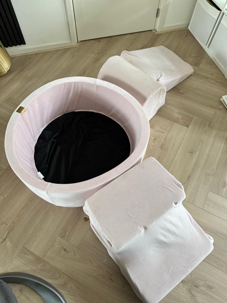 MeowBaby Ballenbak met ballen, glijbaan en klimtrapje, Kinderen en Baby's, Speelgoed | Overig, Ophalen of Verzenden, Gebruikt