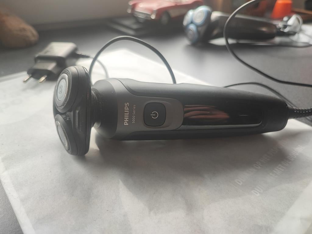 Philips series 5000 scheerapparaat, Ophalen of Verzenden, Gebruikt, Scheren en Epileren