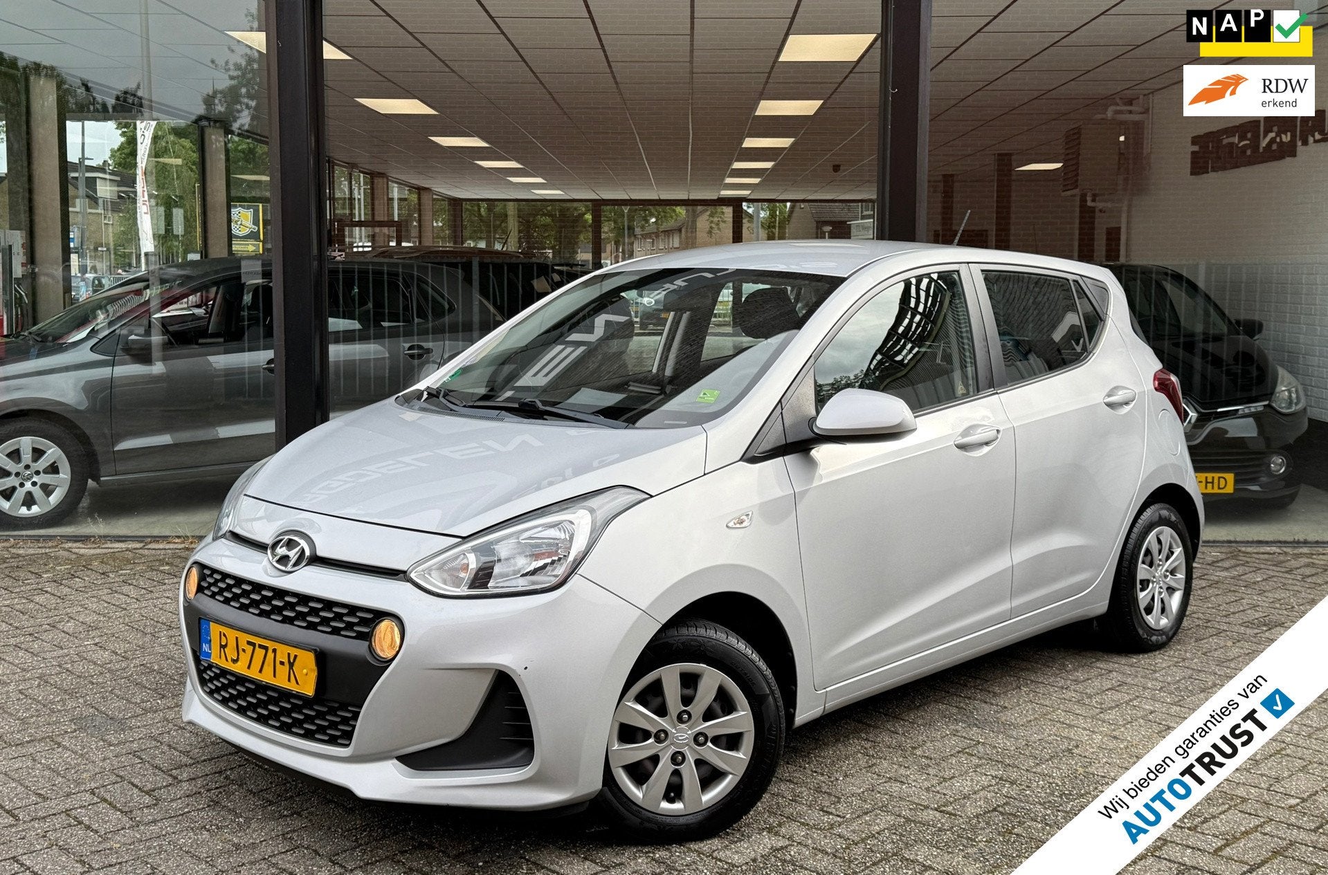 Hyundai I10 1.0i 67pk Comfort AIRCO | CRUISE | ELEKTR PACK |, Auto's, Voorwielaandrijving, Stof, Gebruikt, 4 stoelen