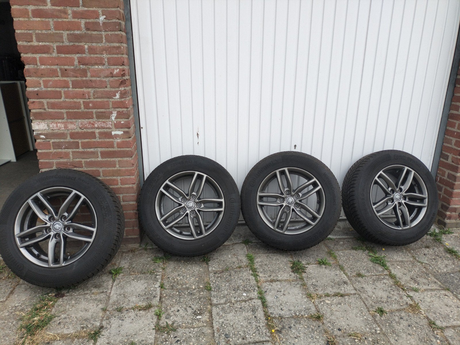 Mazda velgen met winterbanden, Ophalen, 215 mm, Velg(en), 17 inch