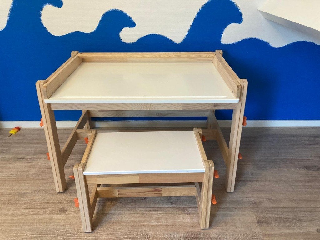 Bureau en bankje voor kleuters, Kinderen en Baby's, Ophalen, Gebruikt, Tafel(s) en Stoel(en)