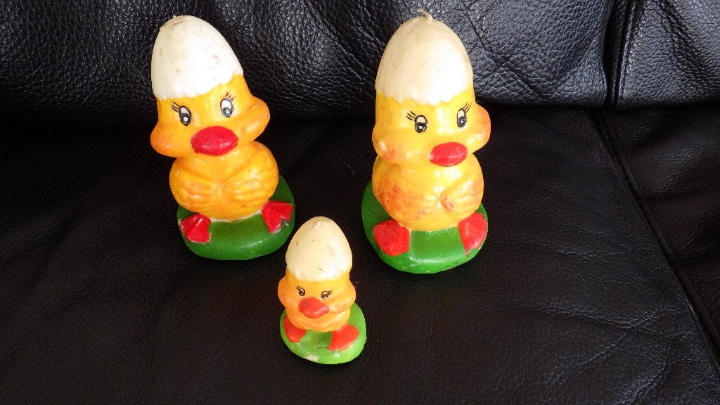 3 oude paaskuikentjes als kaarsjes, Diversen, Pasen, Ophalen of Verzenden, Gebruikt