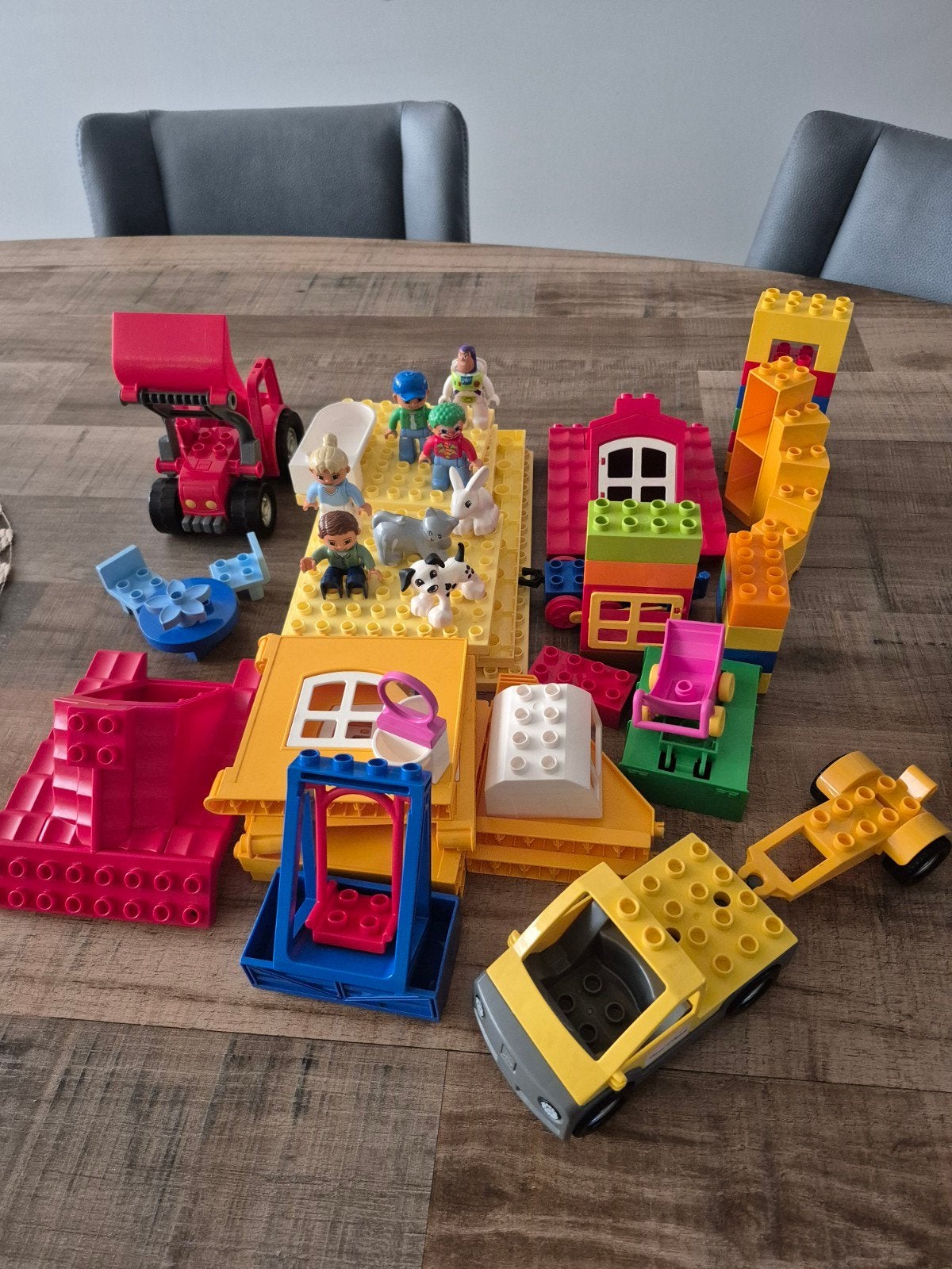 Grote partij LEGO Duplo met diverse sets en figuren, Ophalen, Gebruikt, Duplo, Inclusief minifiguren