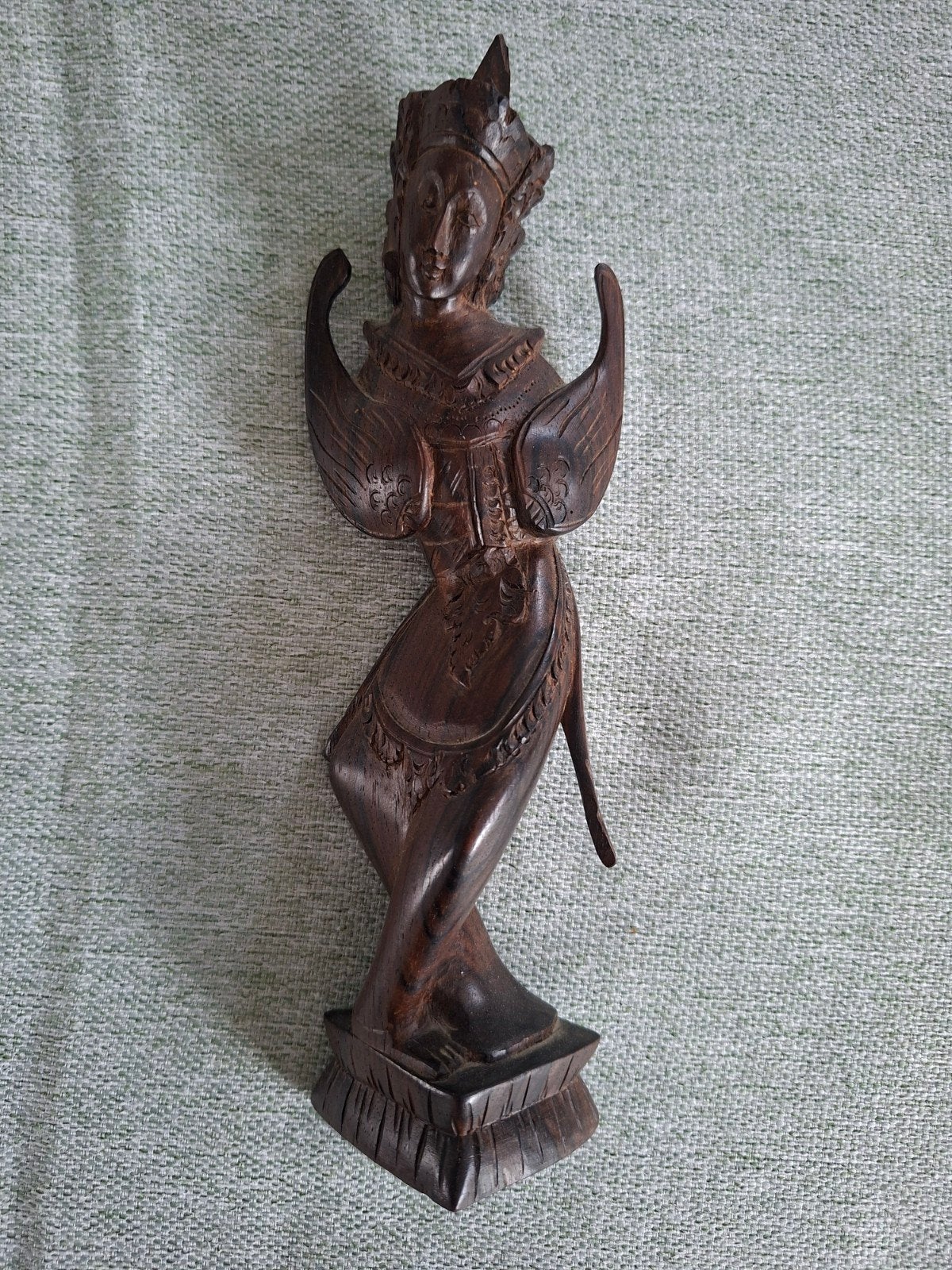 Houten Balinese Danseres Beeld - Handgesneden, Ophalen of Verzenden, 20 - 50 cm, Beeld, Hout
