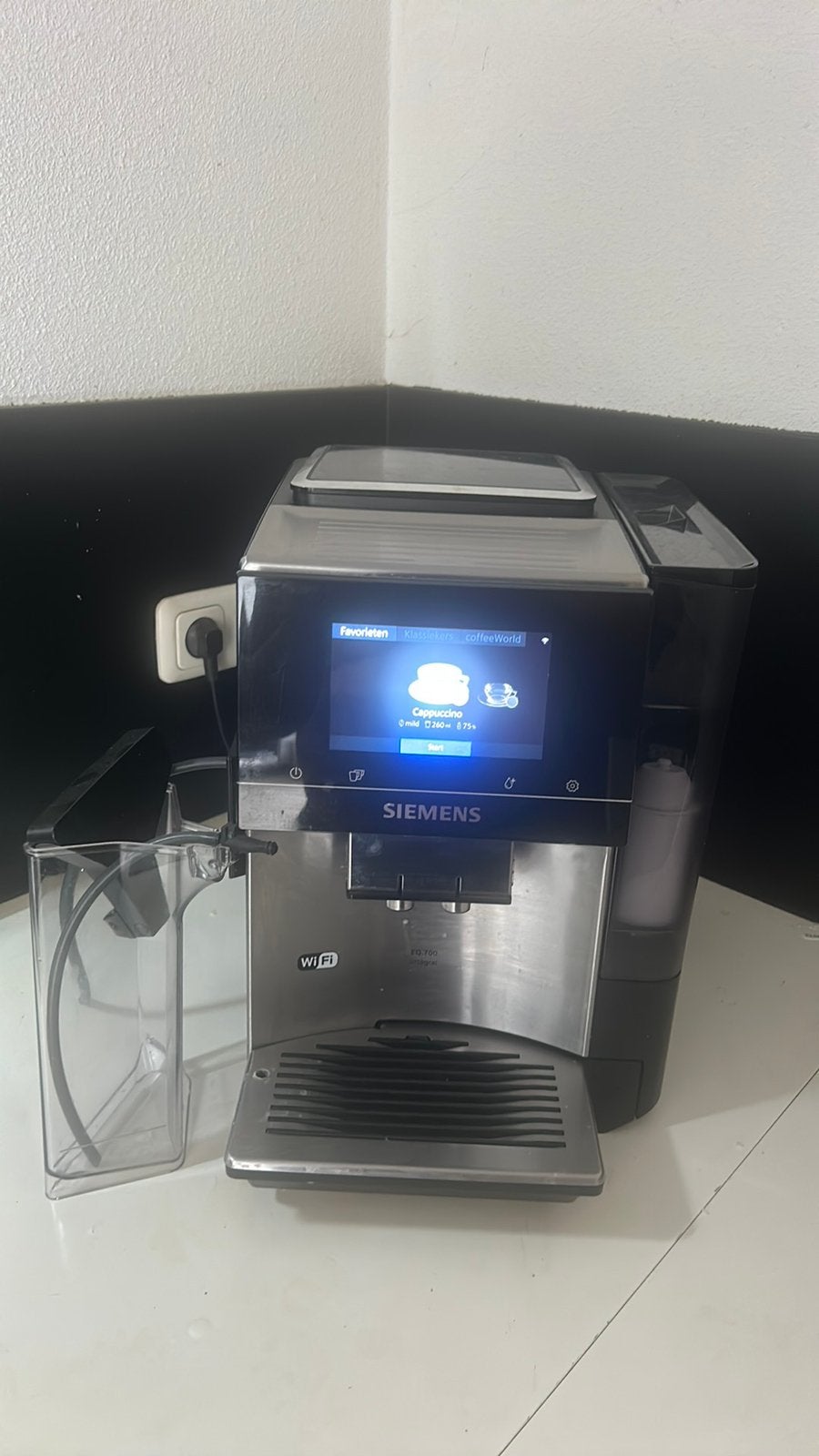 Te koop: ZGAN Siemens EQ700 wifi Koffiemachine, Ophalen, Afneembaar waterreservoir, 10 kopjes of meer, Koffiebonen