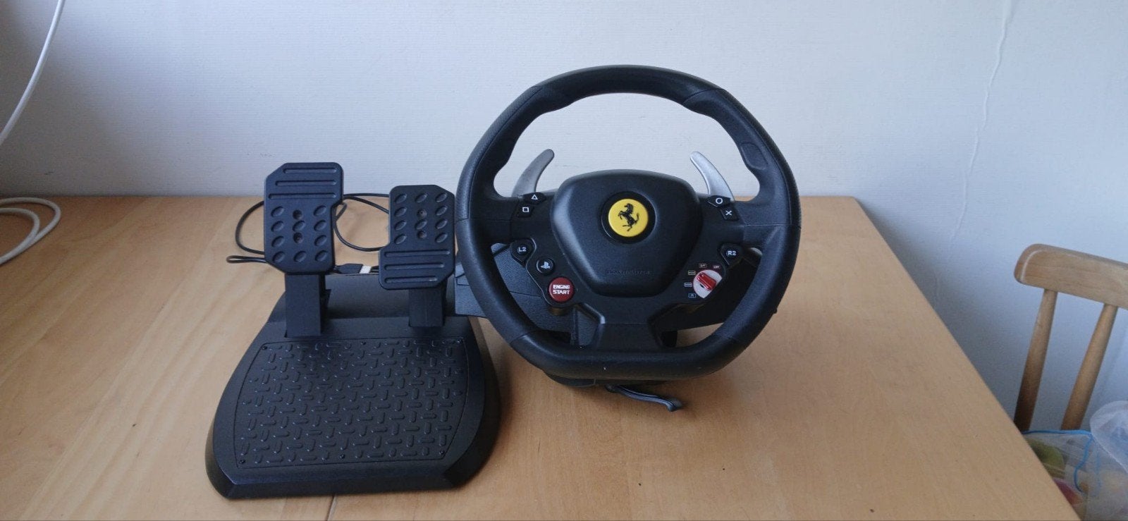 Thrustmaster Ferrari Racing Wheel met pedalen, Racestuur, Gebruikt, Ophalen of Verzenden, Thrustmaster