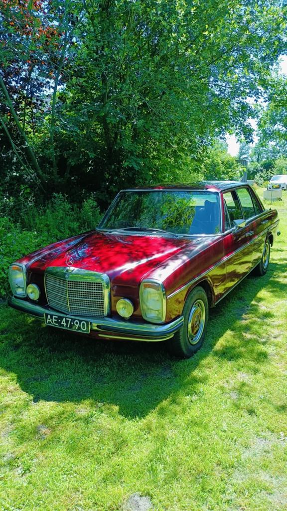 Mercedes-Benz 200-Serie 2.2 220 D 1970, Achterwielaandrijving, 1340 kg, 60 pk, Bruin