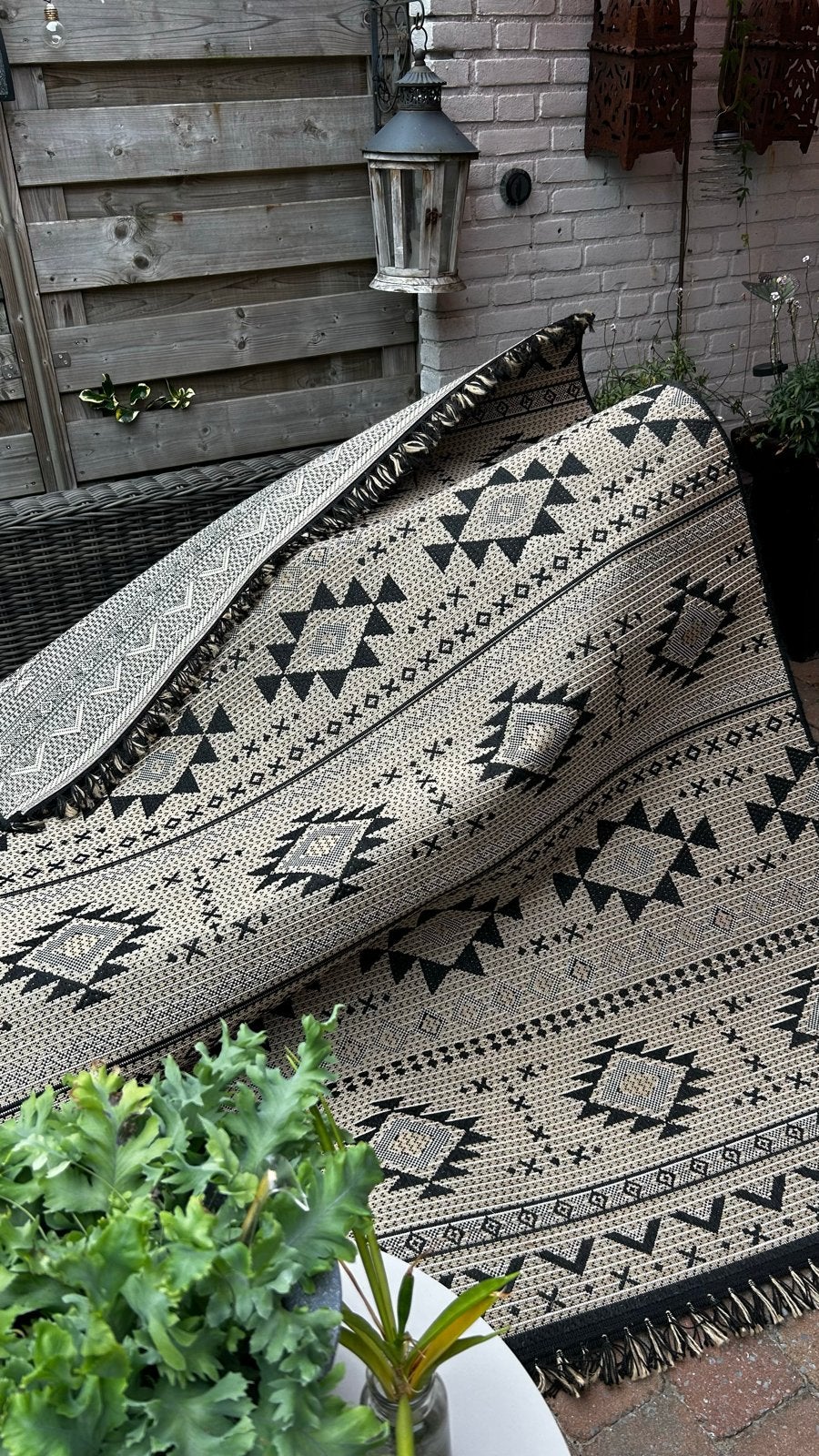 Kleed met franjes - Zwart/Beige - Sisal look, Huis en Inrichting, Ophalen, Zwart, 150 tot 200 cm, Zo goed als nieuw