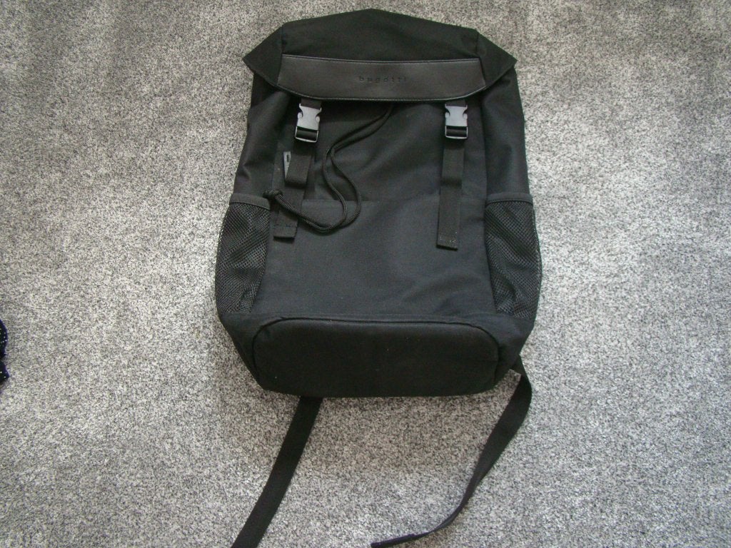 BUGATTI rugtas / groot (50x40x17 cm), 25 tot 40 cm, Ophalen of Verzenden, Zo goed als nieuw, Waterdicht