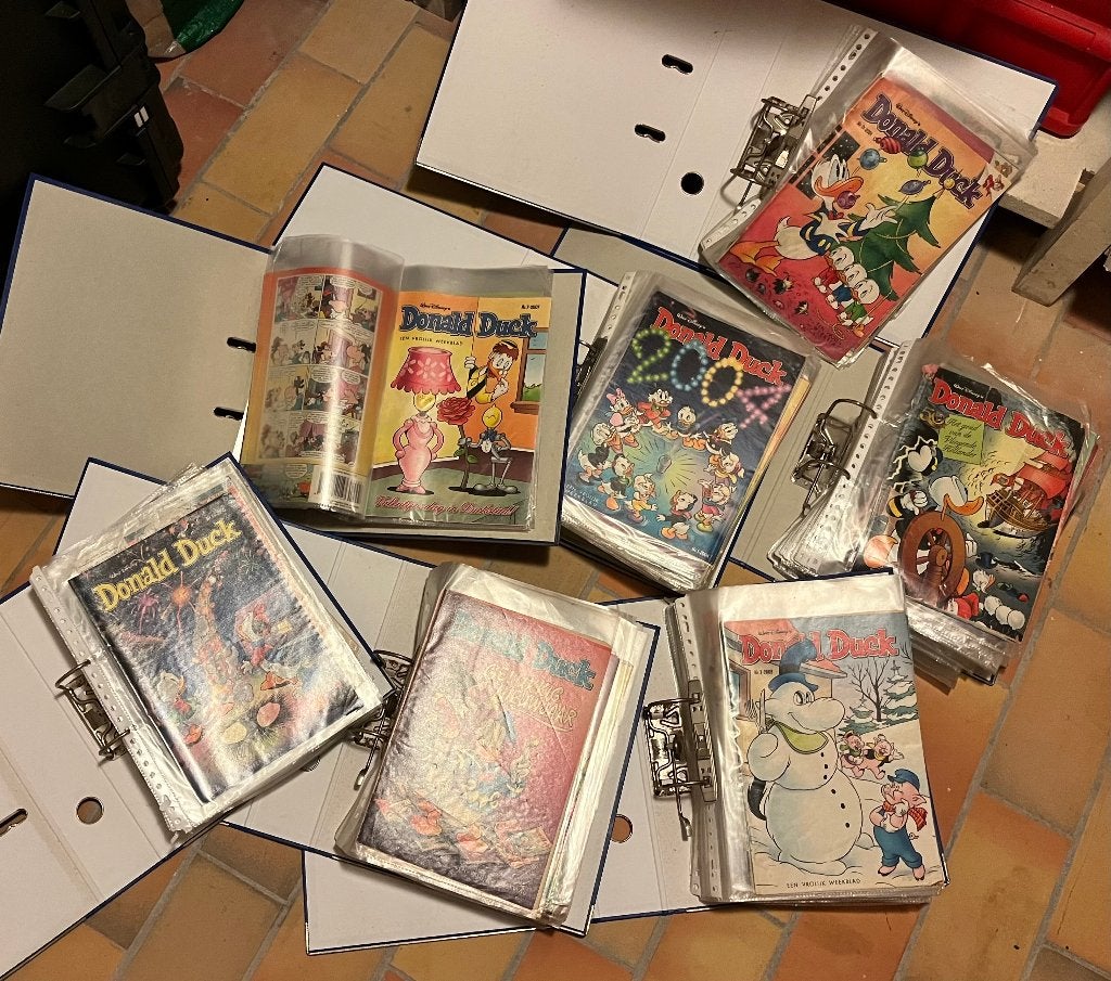 Grote collectie Donald Duck stripboeken in mappen, Donald Duck, Meerdere stripboeken, Ophalen, Gelezen