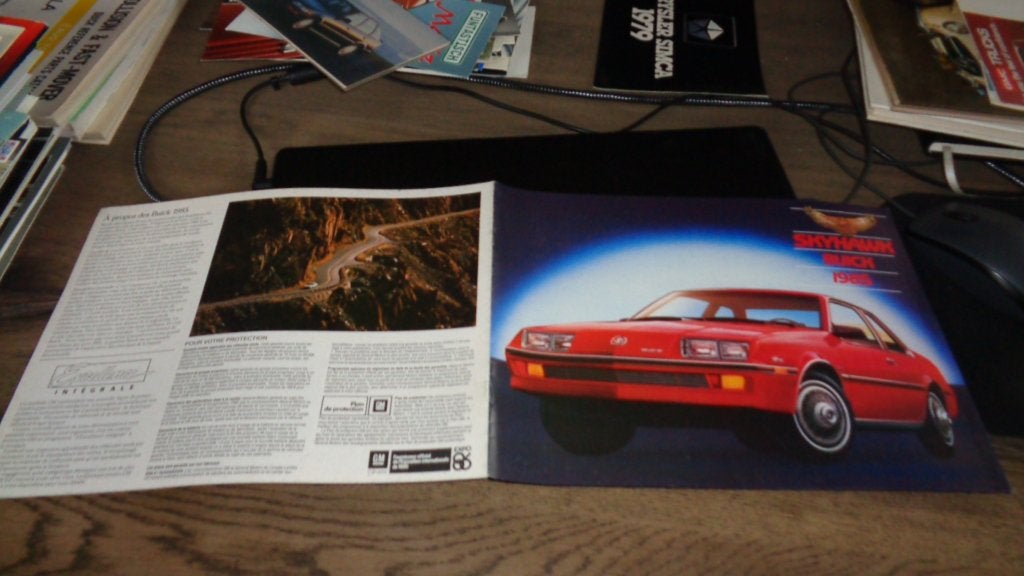 ZELDZAME Folder  BUICK SKYHAWK  1985, Verzenden, Zo goed als nieuw, Overige merken