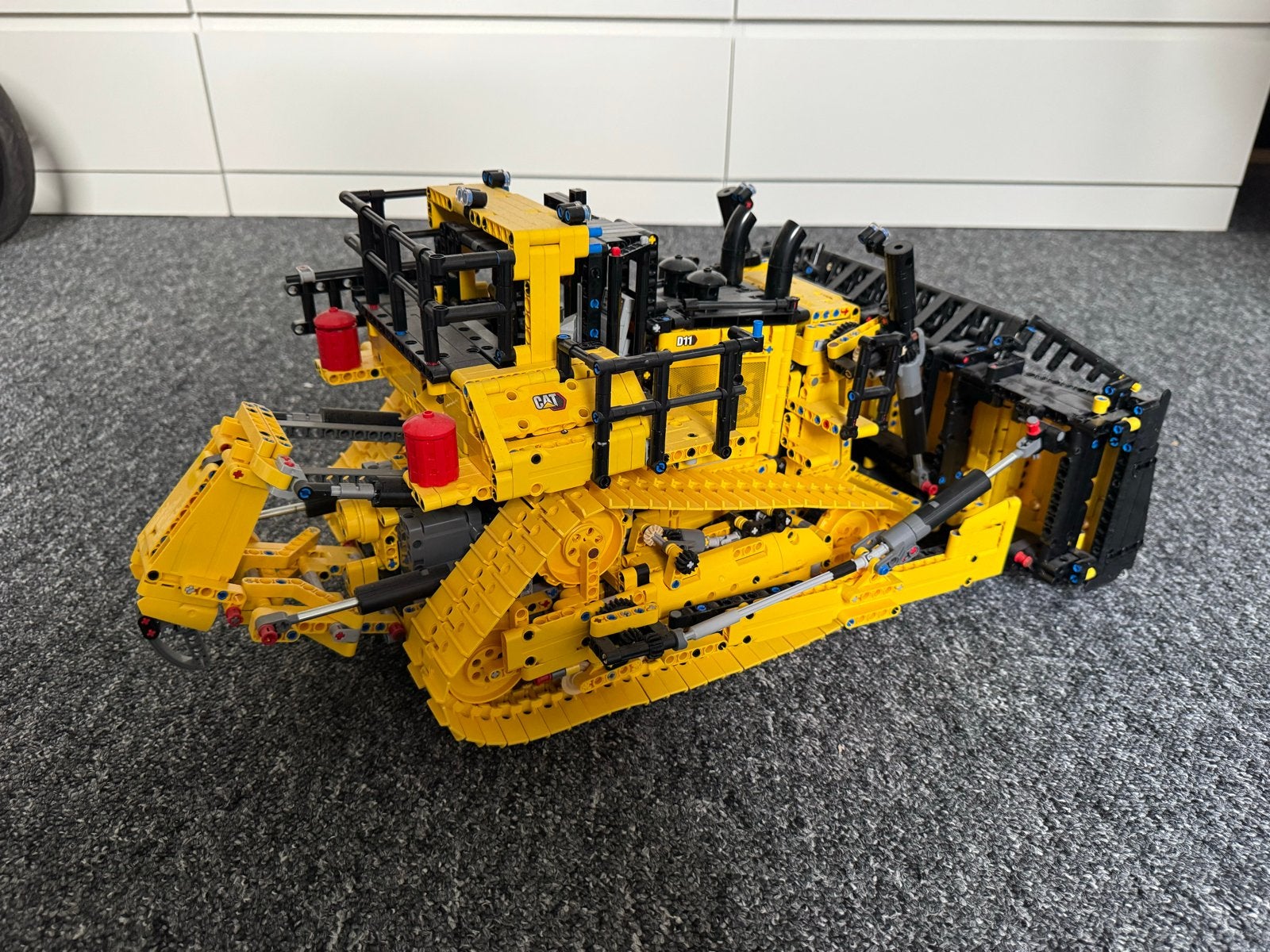 Lego Technic CAT D11 Bulldozer - Zo goed als nieuw, Ophalen, Zo goed als nieuw