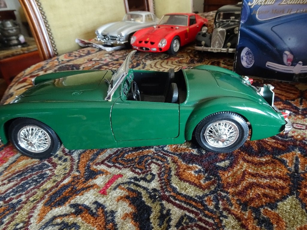MG A TWIN CAM POLISTIL  GEEN DOOS ZIE  FOTO S, Ophalen of Verzenden, Zo goed als nieuw, Auto, Overige merken