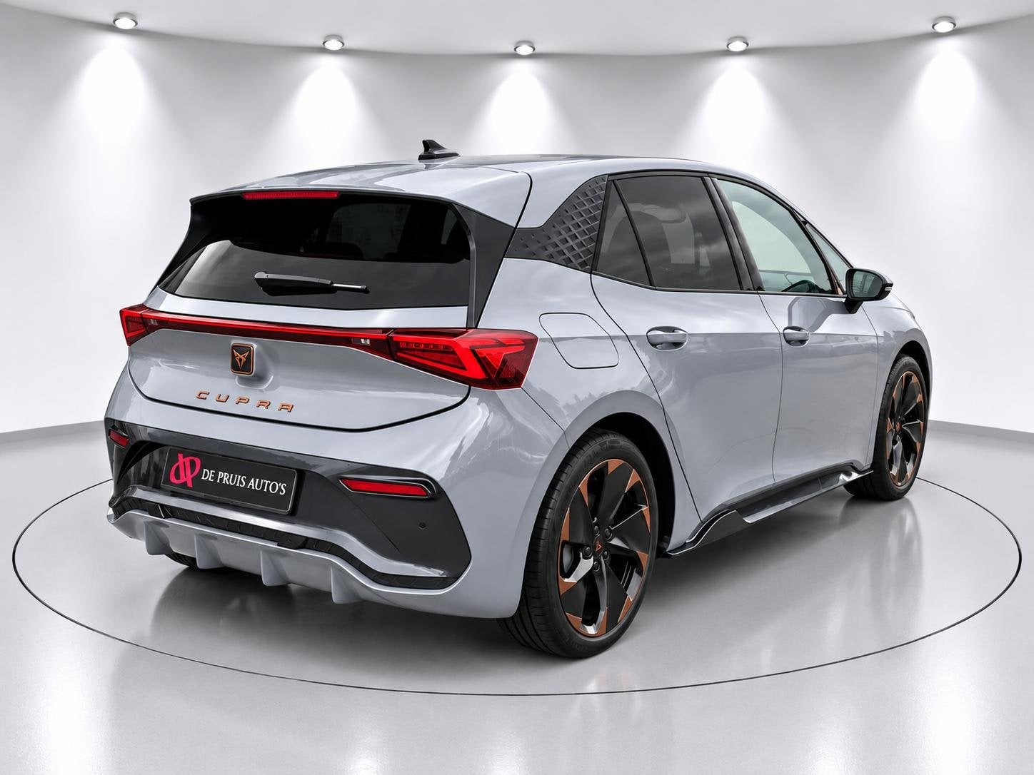 CUPRA Born Business 62 kWh Camera ACC Stoel en stuurverwarmi, Auto's, Automaat, Dealer onderhouden, Gebruikt, Met garantie (alle)