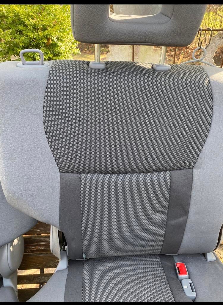 Gevraagd voor Rav4  2001 achterbankstoelen, Auto-onderdelen, Ophalen of Verzenden, Gebruikt, Toyota