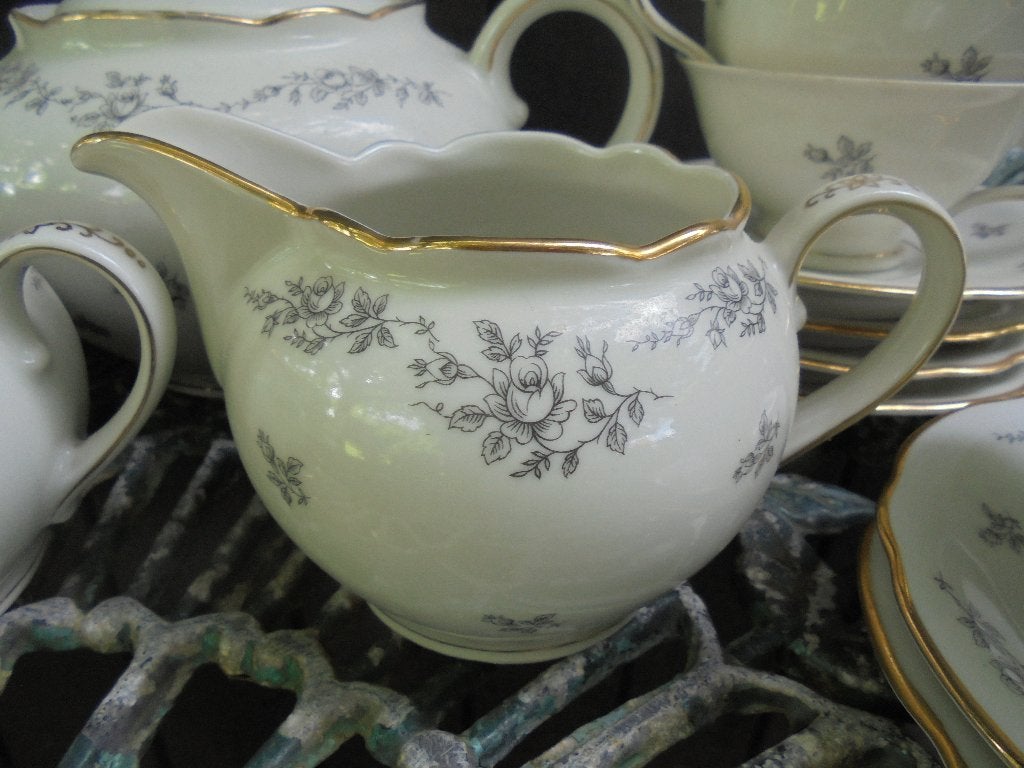 Foto 7 van Theeservies Winterling Bavaria grijze roosjes en goud deco