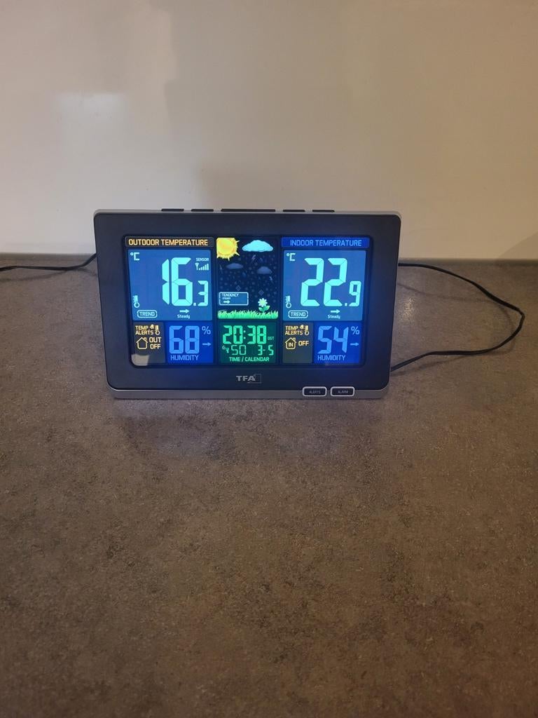 TFA Digitale Weerstation met Binnen- en Buitensensor, Ophalen of Verzenden, Zo goed als nieuw, Weerstation