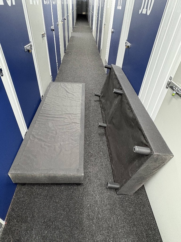 Zwarte boxspring 140 x 200 cm met hoofdbord – zonder matras, Ophalen, Gebruikt, Zwart, 140 cm