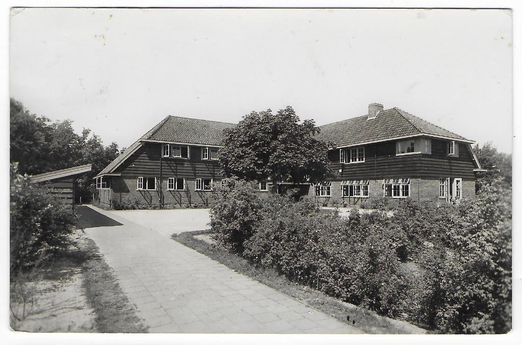 Bakkum Jeugdherberg Gelopen Ansichtkaart (B7473 ), Ophalen of Verzenden, 1980 tot heden, Gelopen