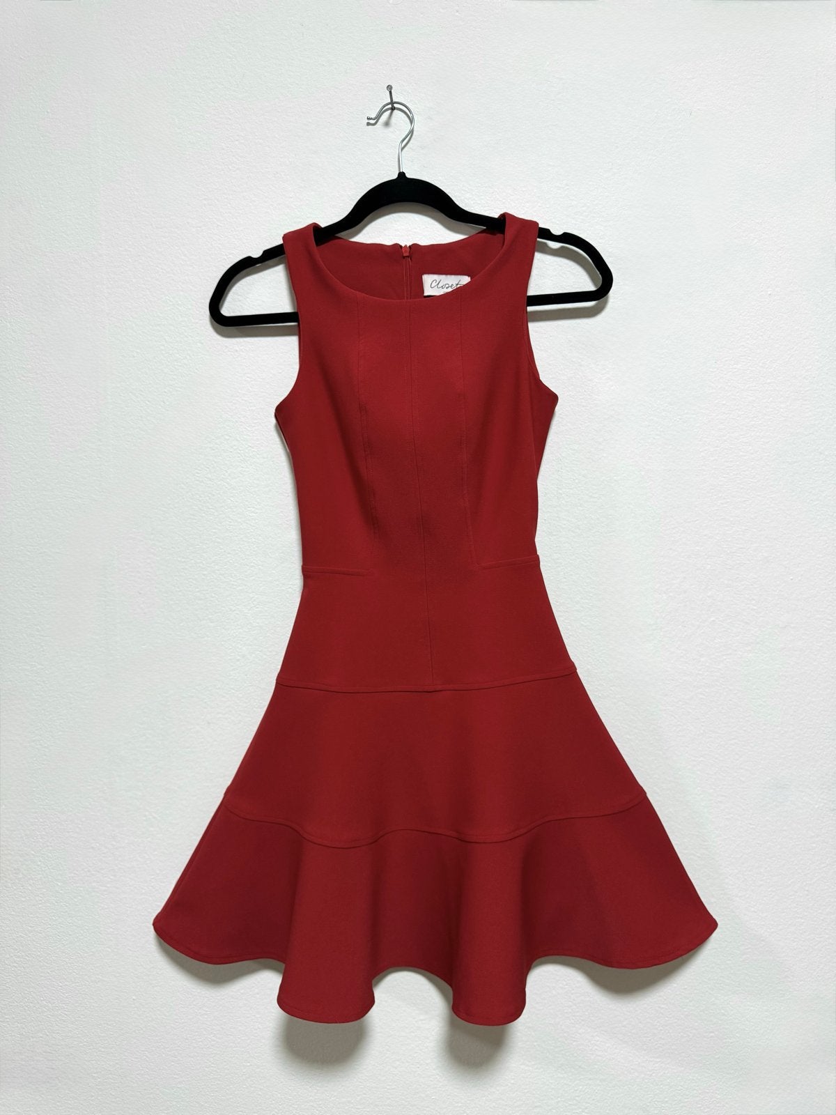 Mooie rode jurk van Closet London, maat XS, Kleding | Dames, Verzenden, Zo goed als nieuw, Maat 34 (XS) of kleiner, Boven de knie
