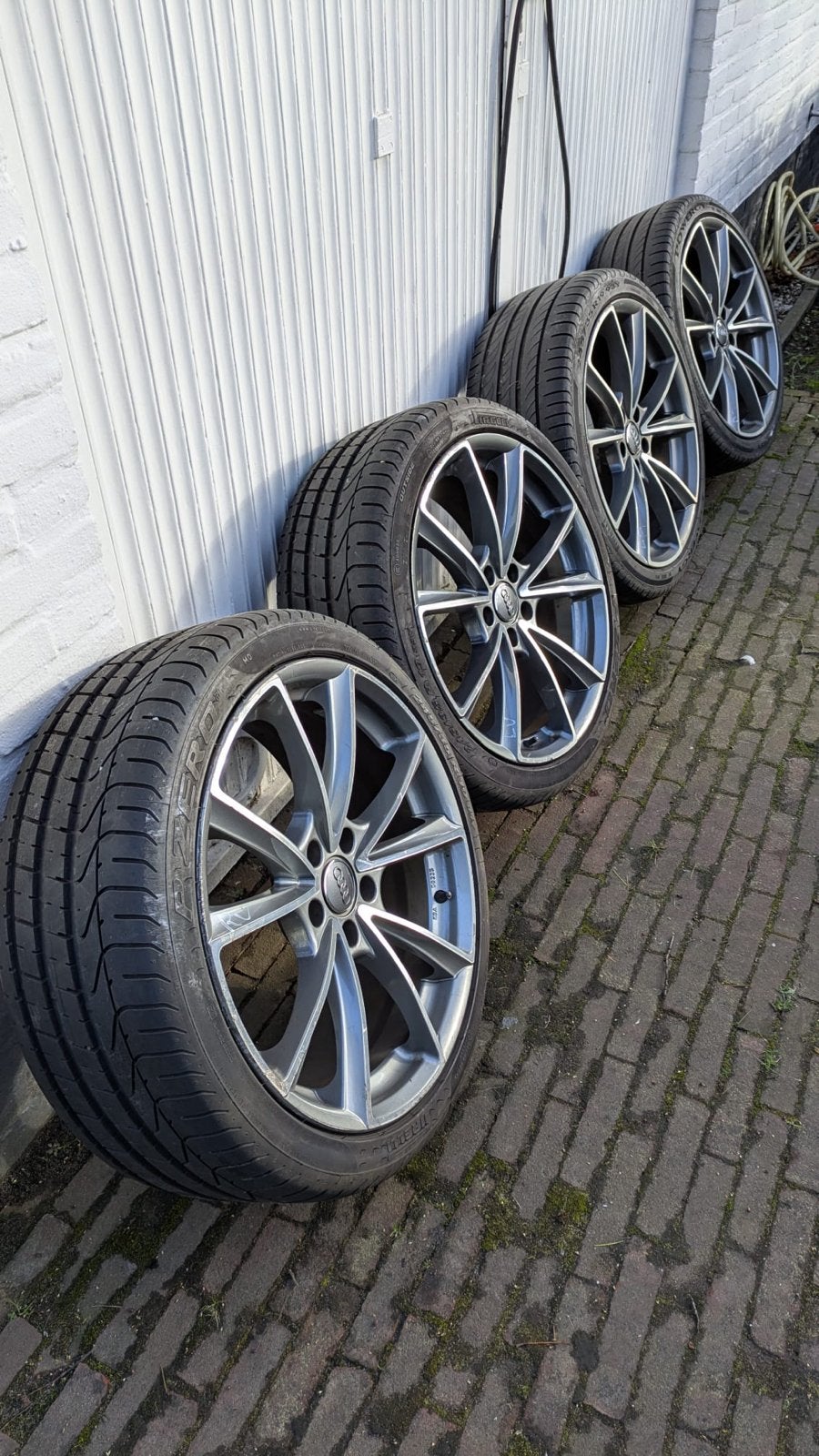 Audi A4 B9 19 inch velgen met zomerbanden, Auto-onderdelen, Banden en Velgen, Personenwagen, Zomerbanden, Ophalen
