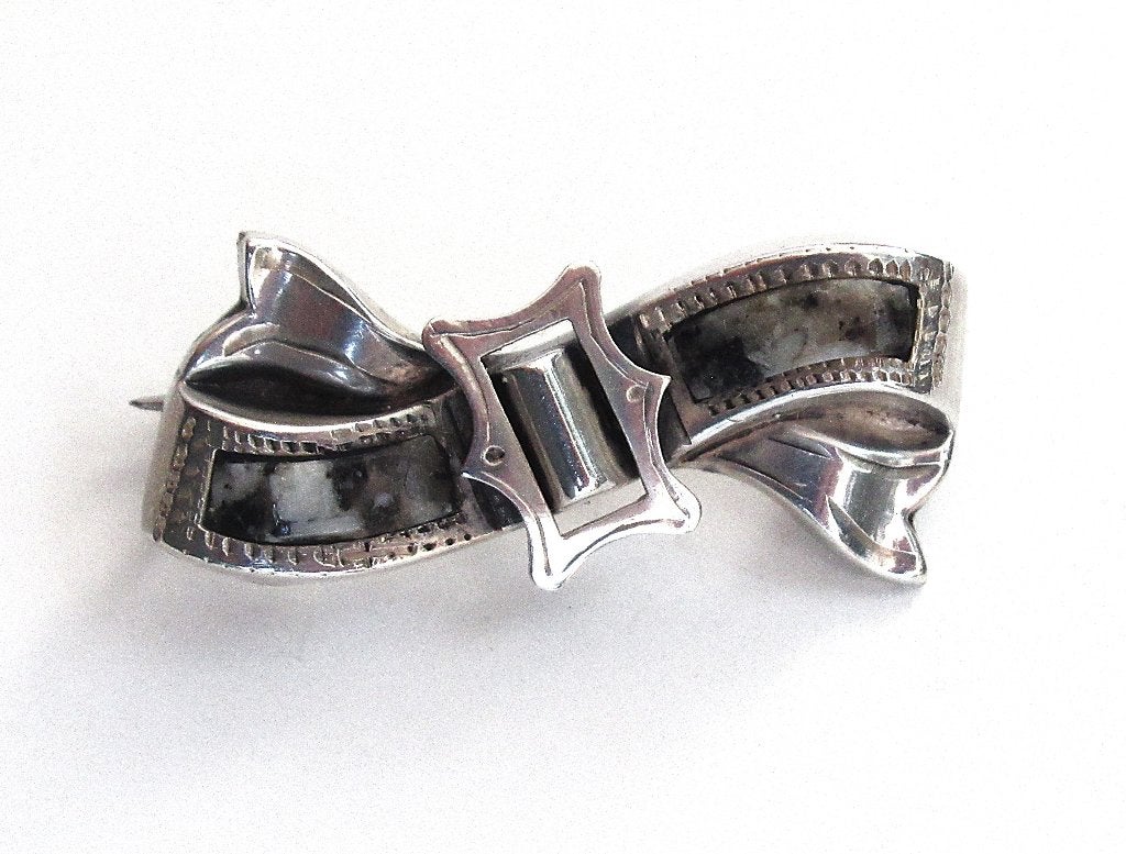 Antieke zilveren broche R. Wakefield Birmingham eind 19 eeuw, Ophalen of Verzenden, Zilver, Broche, Met edelsteen