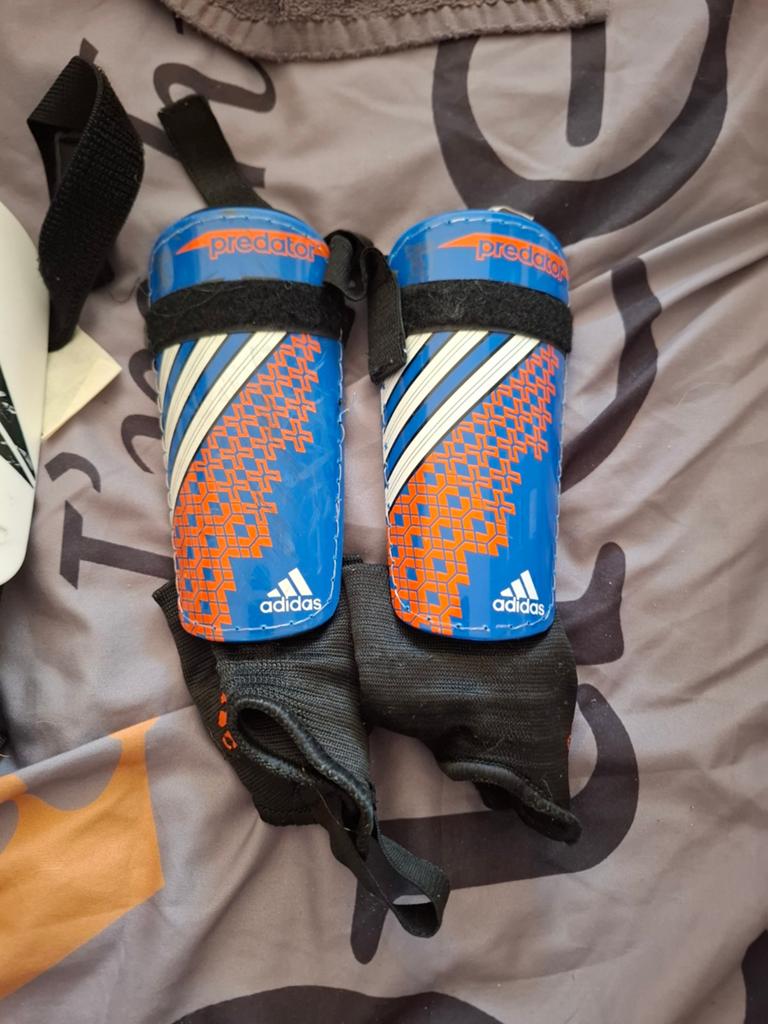 Kinder scheenbeschermers maat S - Dutchy en Adidas, Ophalen of Verzenden