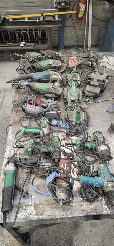 Div. Gereedschap Makita & Hitachi, Ophalen, Gebruikt, Snijgereedschap, Makita