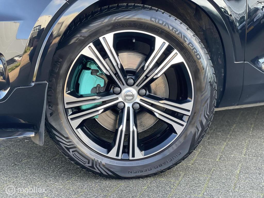 Volvo XC40 1.5 T5 Recharge Inscription UNIEK TOPSTAAT!, Auto's, Volvo, Adaptive Cruise Control, Euro 6, Zwart, Bedrijf