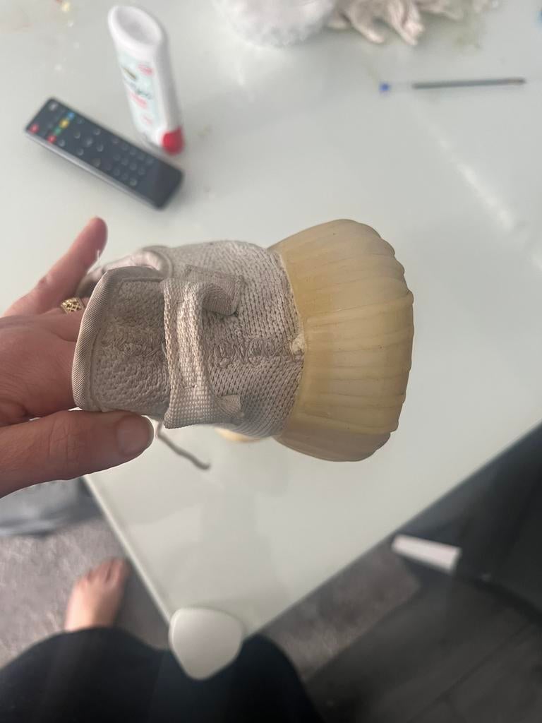 Maat 40 yeezy, Kleding | Heren, Schoenen, Ophalen of Verzenden, Zo goed als nieuw