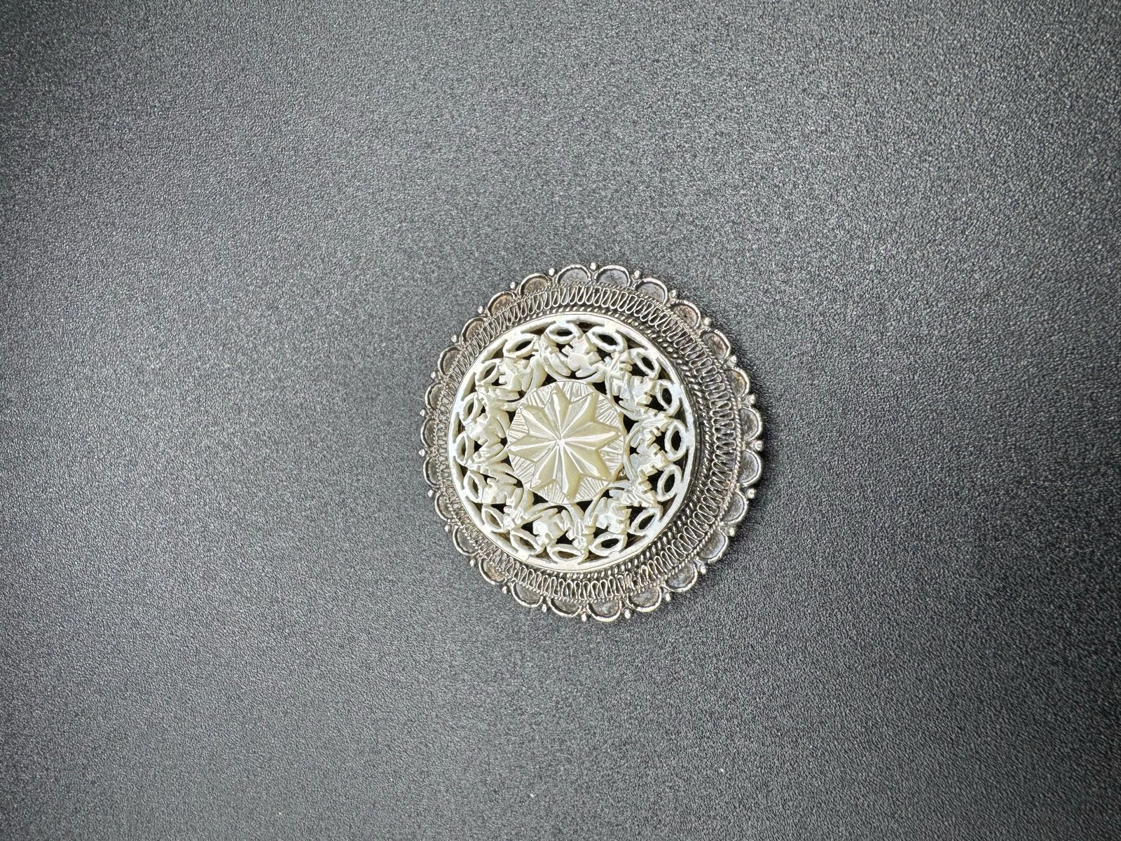 Vintage Jerusalem 935 Zilveren Broche met Parelmoer, 4 tot 7 cm, Gebruikt, Verzenden, Met parel