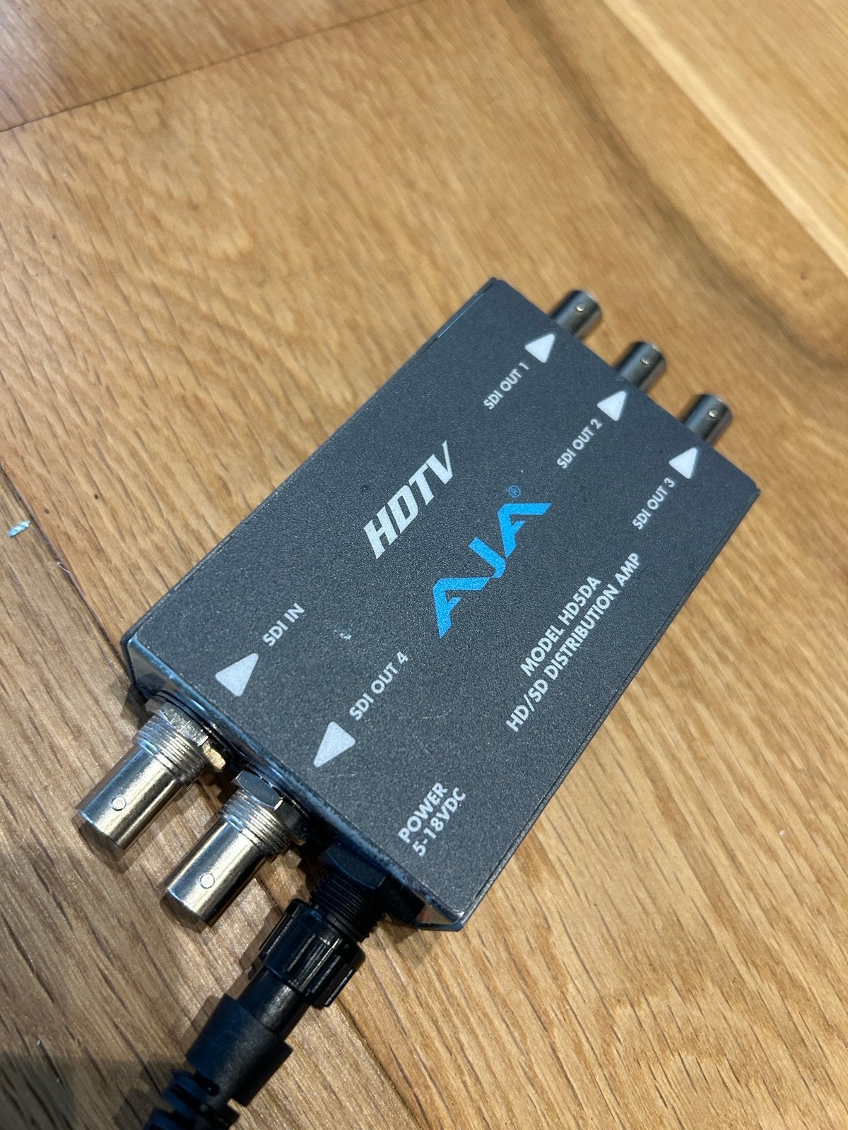 AJA HD5DA HD SDI video verdeler met netvoeding, Ophalen of Verzenden, Zo goed als nieuw