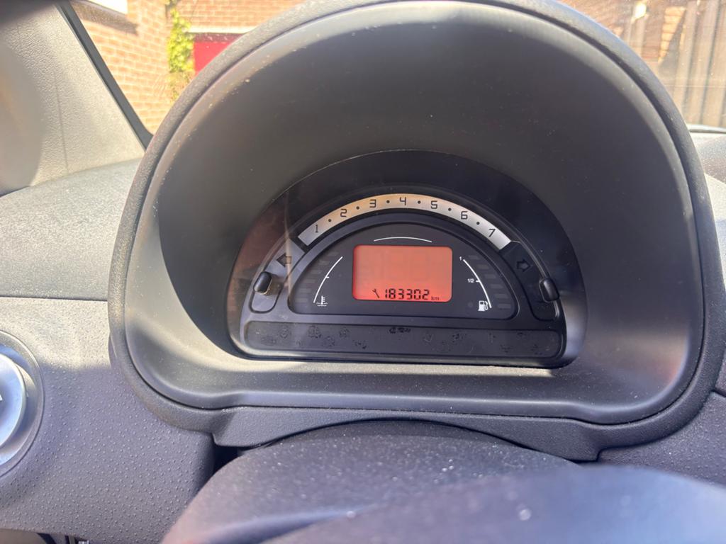Citroën C2 1.1i uit 2004 – APK tot december 2026, Auto's, Citroën, Particulier, C2, Benzine, C, Hatchback, Handgeschakeld, Origineel Nederlands